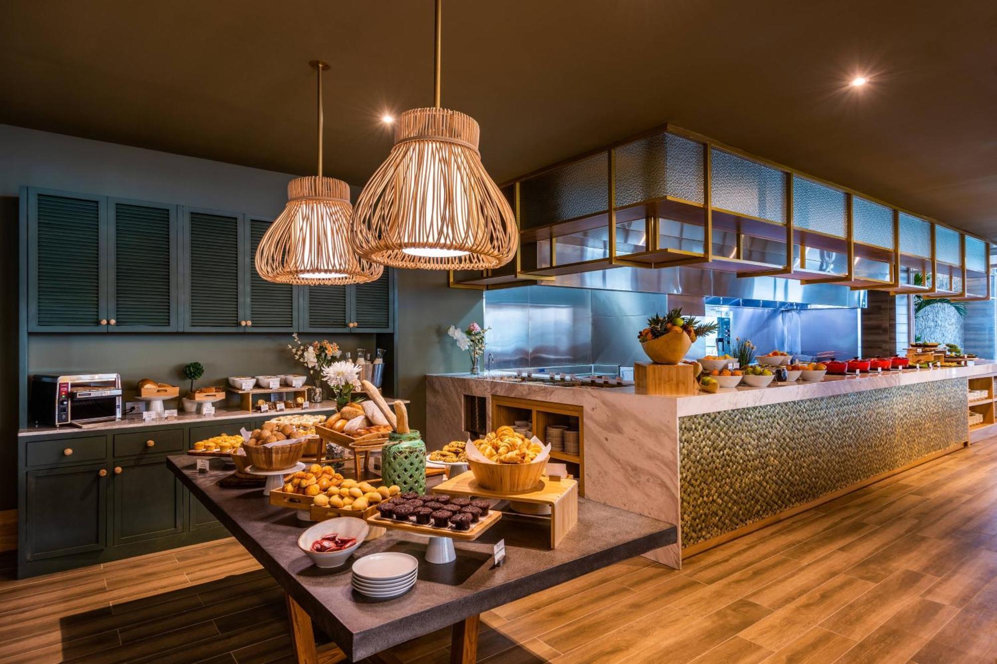 Santa Marta Marriott Resort Playa Dormida Luaran gambar The Kitchen